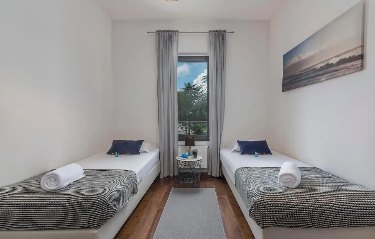 Spada Apartment 3 Bedrooms Near The Beach! ポレッチ 0*,