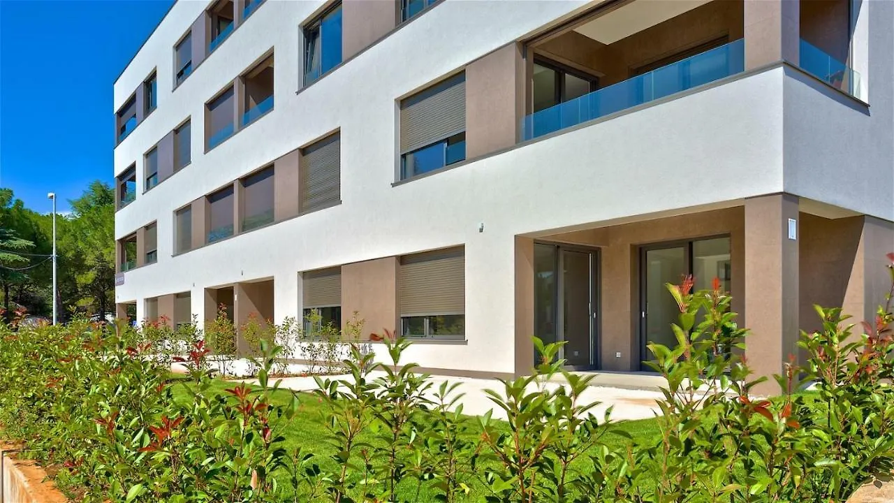 Spada Apartment 3 Bedrooms Near The Beach! ポレッチ